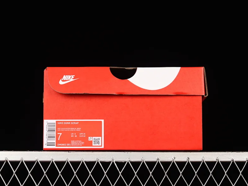 All categories Nk SB Dunk series Nk SB Dunk Low low-top skate shoes Nk Dunk Scrap stitching low-top skate shoes DM0802-001